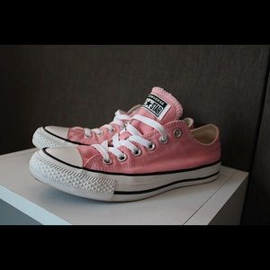 Women’s Pink Converse